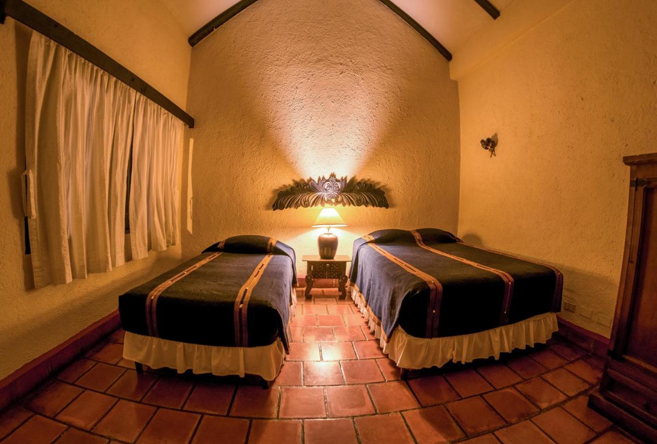 Hotel Toliman San Lucas Tolimán Eksteriør billede